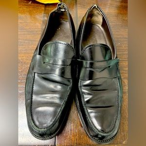 Tods used size 8 black WITH BOX